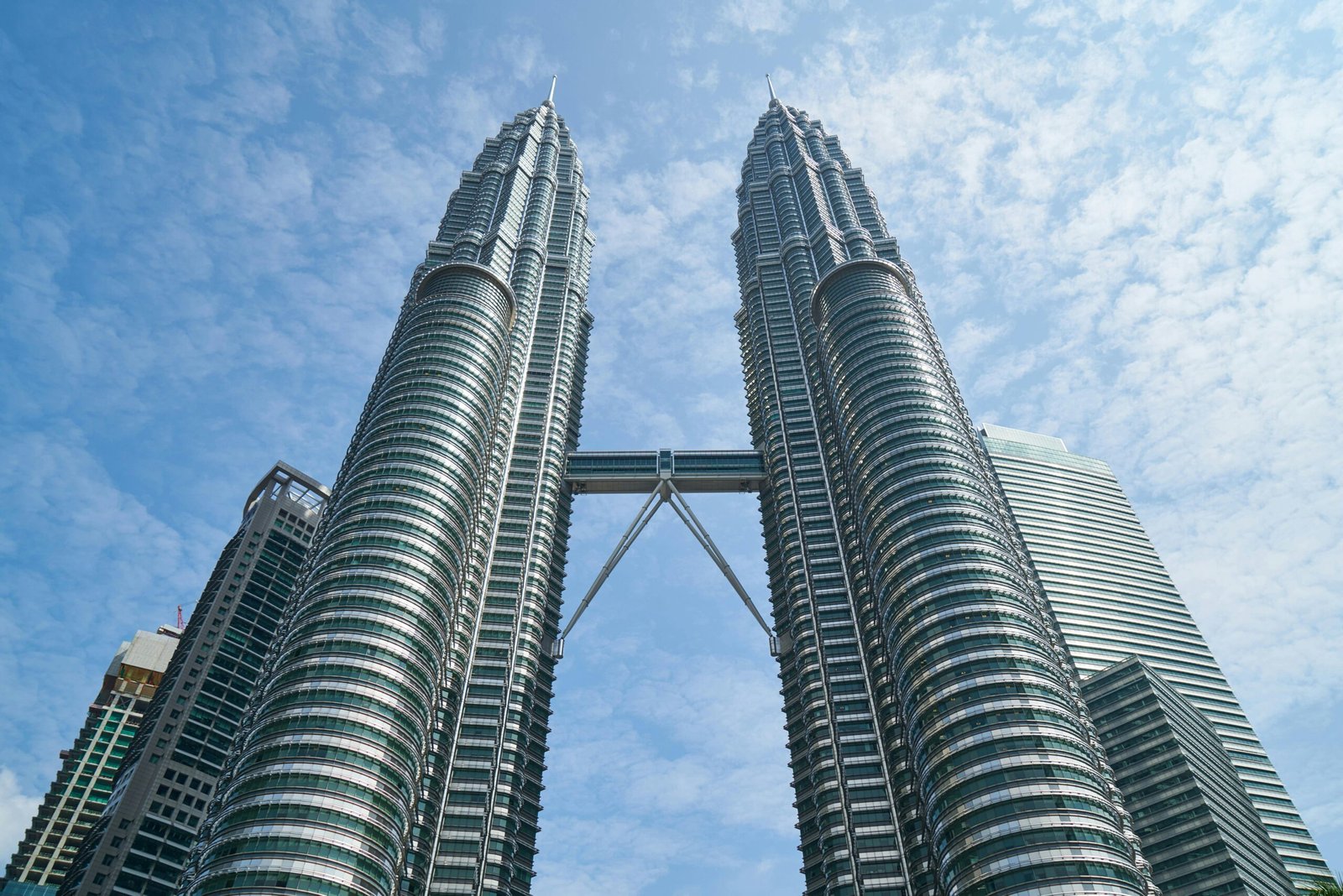 Malaysia Tour Itinerary – 4 Days of Culture, Nature & Modern Wonders